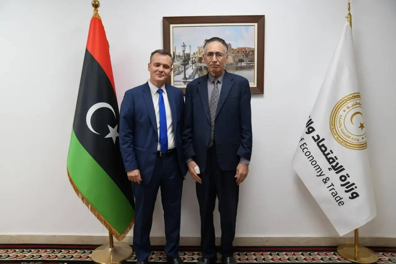 img 1932237359.jpg 63235959